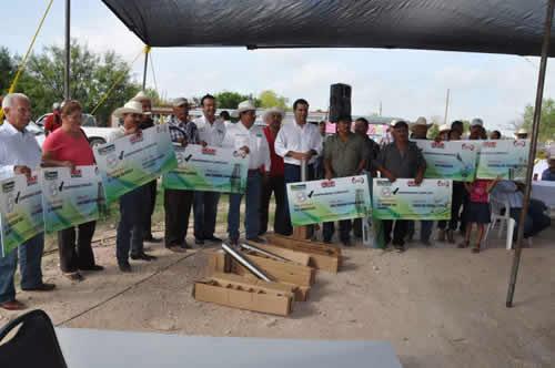 Entrega Everardo más beneficios al campo